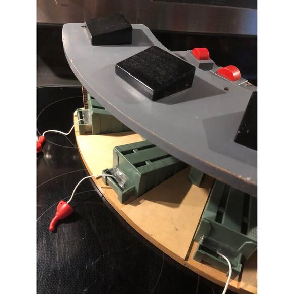 Thomas and Friends Wooden Railway Tidmouth Engine Shed Roundhouse - Picture 8 of 10